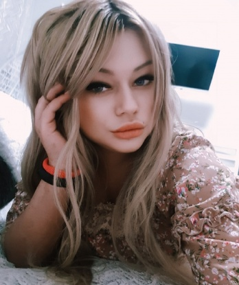 Молодая, страстная девушка ждет тебя для незабываемых встреч. Готова исполнить все твои фантазии. Приглашаю к себе в уютное гнездышко. 521, 32 года